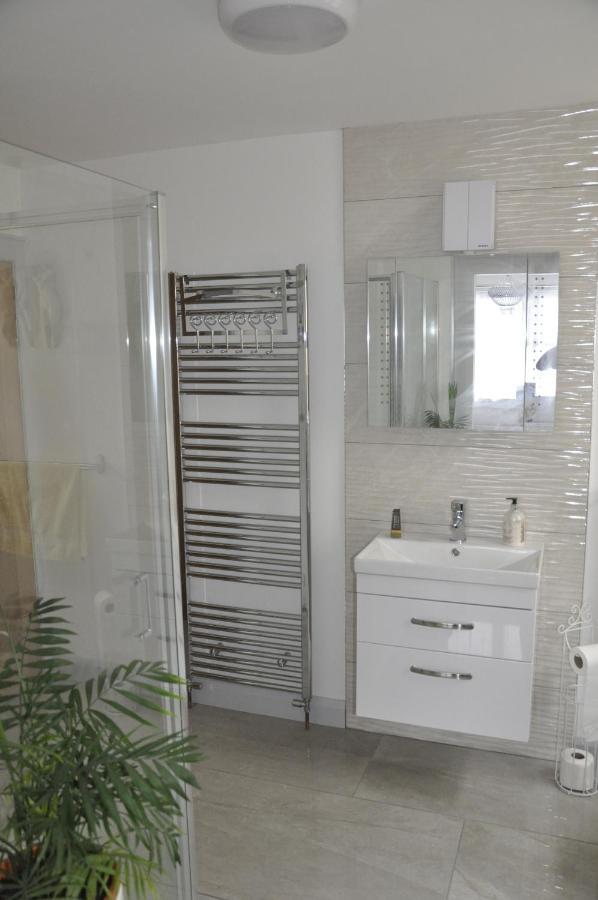 באליקאסל Hillside Luxury Bed & Breakfast מראה חיצוני תמונה